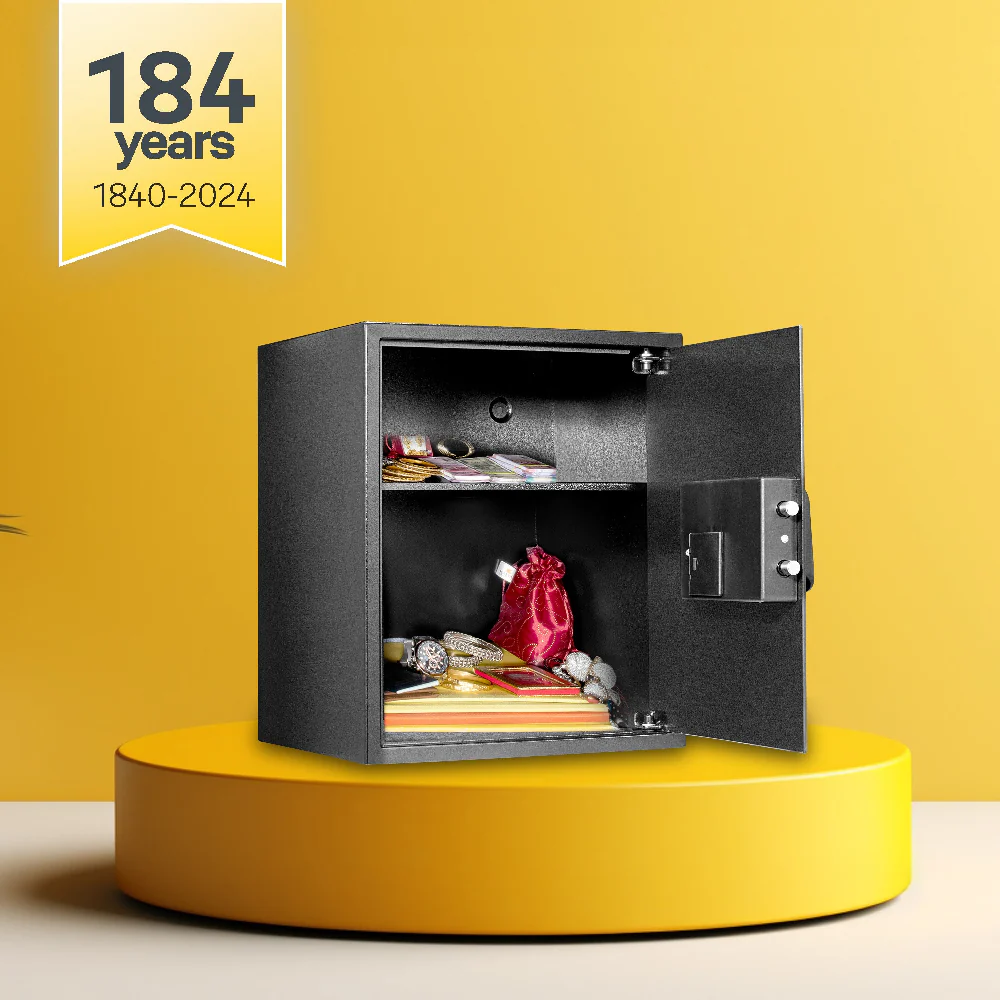Yale Stellar Biometric Safe Locker with Keypad- Extra Large for Home and Office 390/DB2 41Litres - Image 3