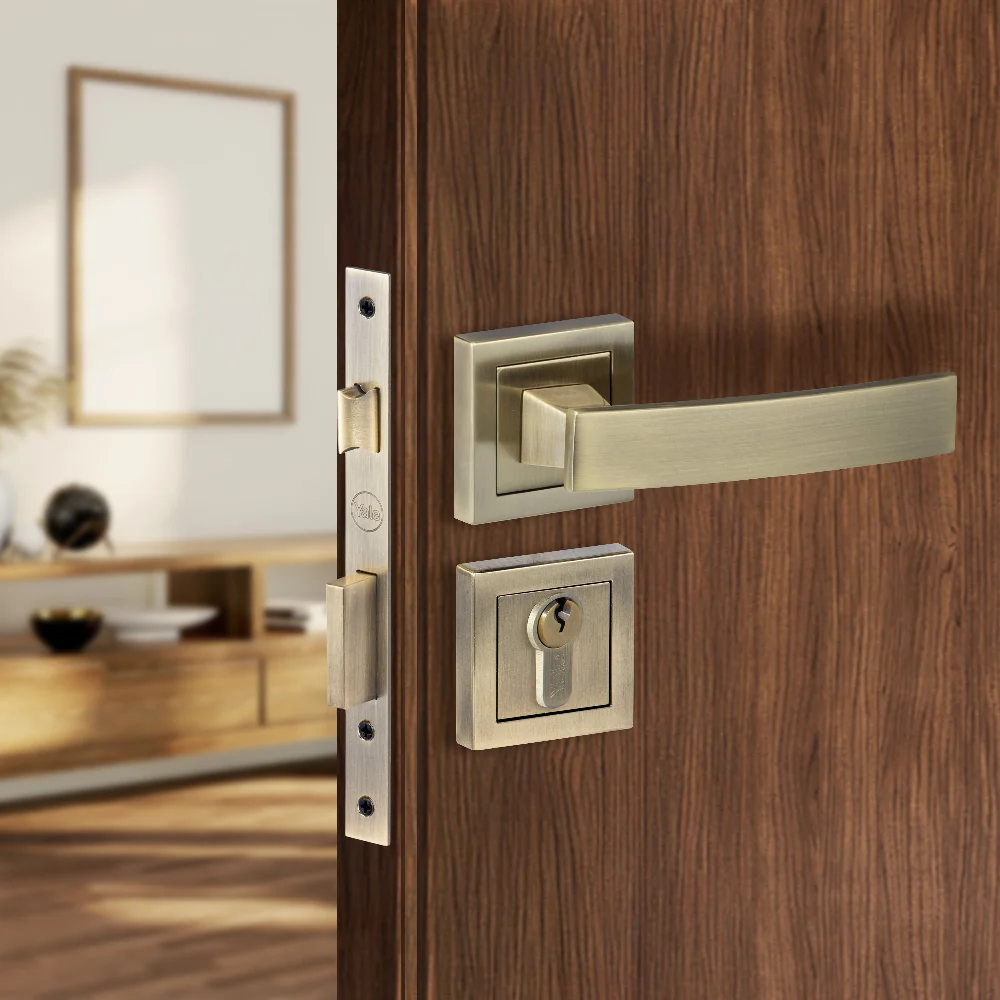 YECM-405-OR-TT-AB Mortise Door Handle Lock Set with Rose and Escutcheons, Cylinder with Knob inside and keys Outside, Antique Brass Finish